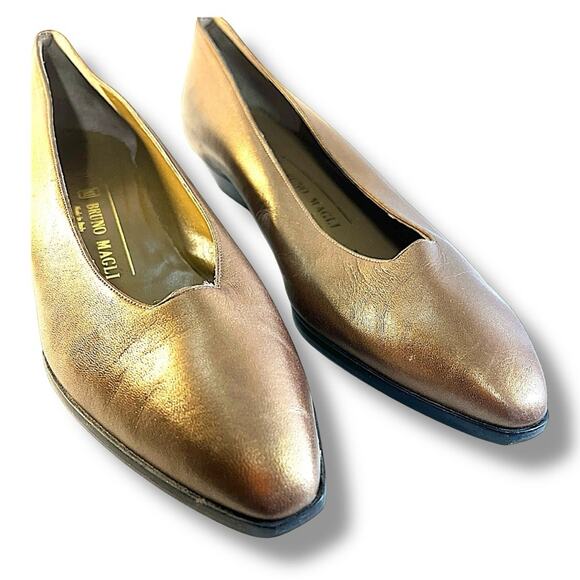 BRUNO MAGLI Italian Bronze Leather Flats slight pointed Toe SZ 9AA or 9 AAAA? - Picture 3 of 16